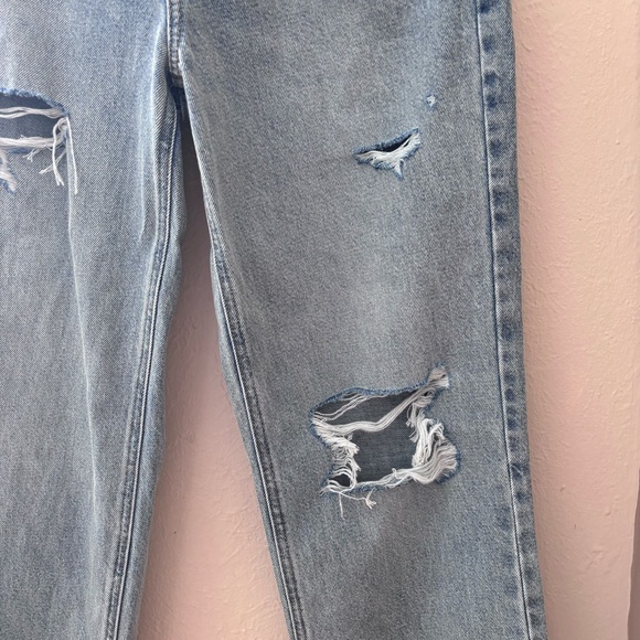 PacSun NWT Women's “Light Indigo” - Ripped '90s Boyfriend Jeans - Size 29 🎀 - Picture 7 of 8